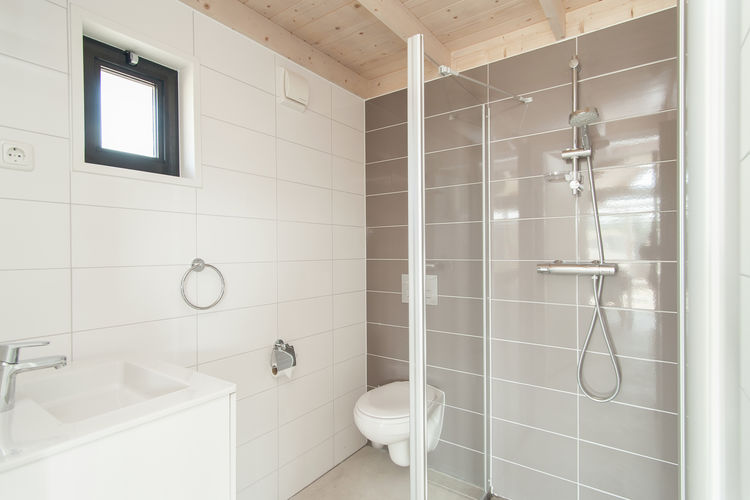Villapparte-Belvilla-Vakantiehuis Sea Lodge in Bloemendaal-knusse zee lodge voor 4 personen-luxe badkamer