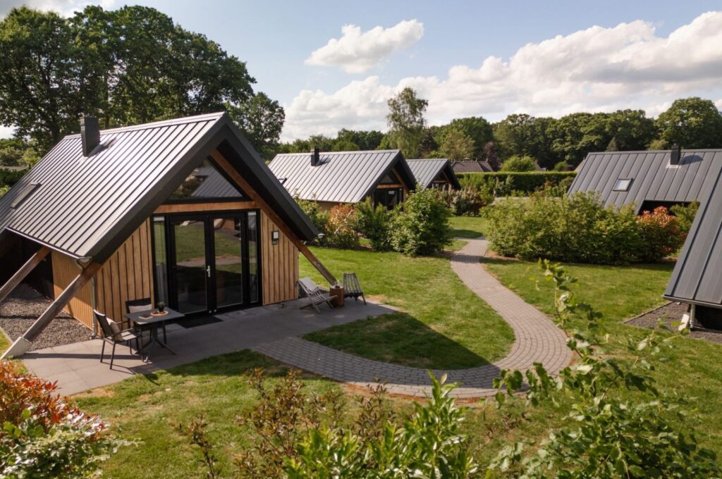 Villapparte-De IJsvogel-Wellness Lodge met sauna-luxe vakantiehuis op vakantiepark-voor 2 personen-Voorthuizen-Gelderland-kleinschalig