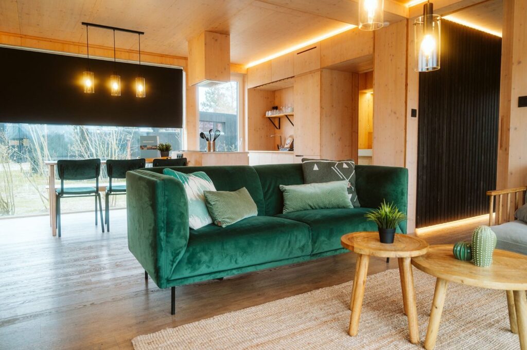 Villapparte-De Klepperstee-Ark Shelter-Romantisch vakantiehuis voor 4 tot 6 personen-Uniek op Vakantiepark-Ouddorp-luxe woonkamer