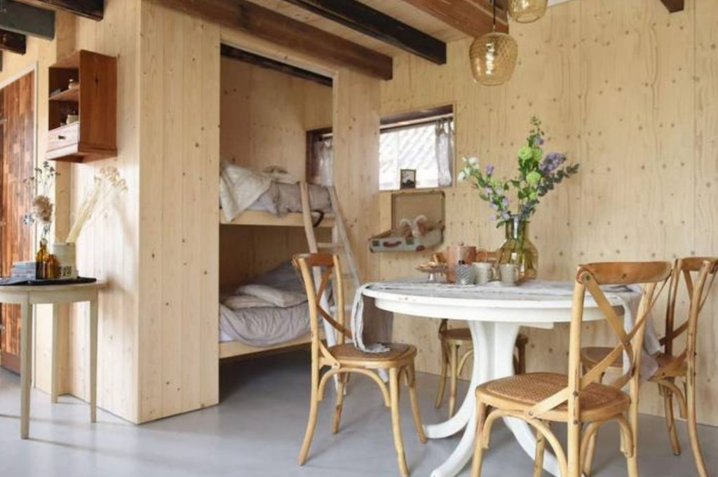 Natuurhuisje Natuurhuisje Hoeve Echtenerbrug romantisch vakantiehuisje voor 4 personen Echtenerbrug Friesland gezellige eetho