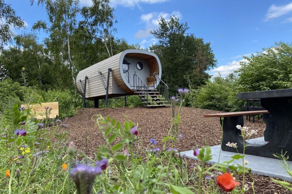 Villapparte-Rheezerwold-Anthropod-unieke-vakantieaccommodatie-voor-4-personen-kindvriendelijk-Overijssel-bloemrijke-omgeving