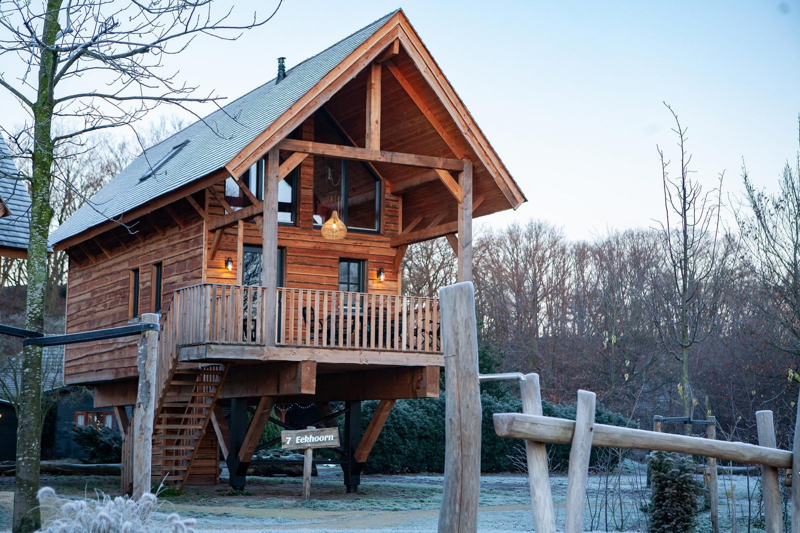Villapparte-Sandberghe-Heydehuis 2-4-Sfeervol en vrijstaand houten huis-Kleinschalig vakantiepark-Uden-Noord-Brabant-winter