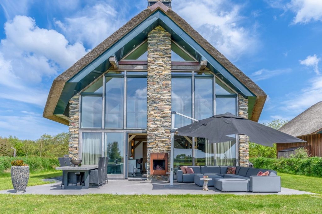 Villapparte-Texel-Villapark-Buytenplaats-luxe-vakantiehuizen-voor-6-personen-met-hottub-Texel-kleinschalig-park