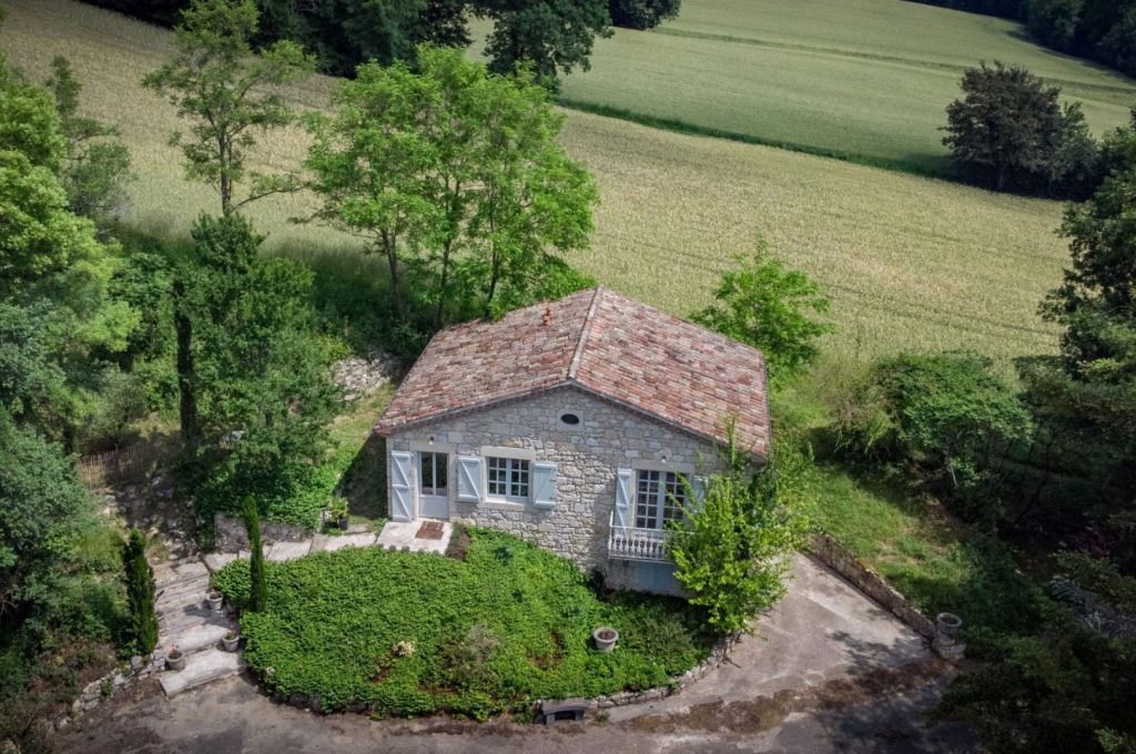 Villapparte-VillaforYou-Vakantiehuis-Gite-La-Folie-luxe-vakantiehuis-voor-2-personen-met-zwembad-grens-Lot-et-Garonne-en-Dordogne-Frankrijk