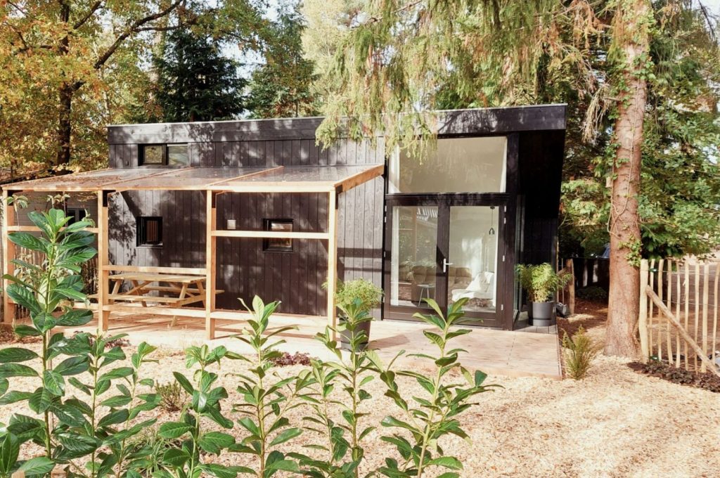 Villapparte-Villapparte-Select-Tiny-House-Undra-Tiny-House-voor-4-personen-op-kleinschalig-vakantiepark-Veluwe-Uddel-Gelderland