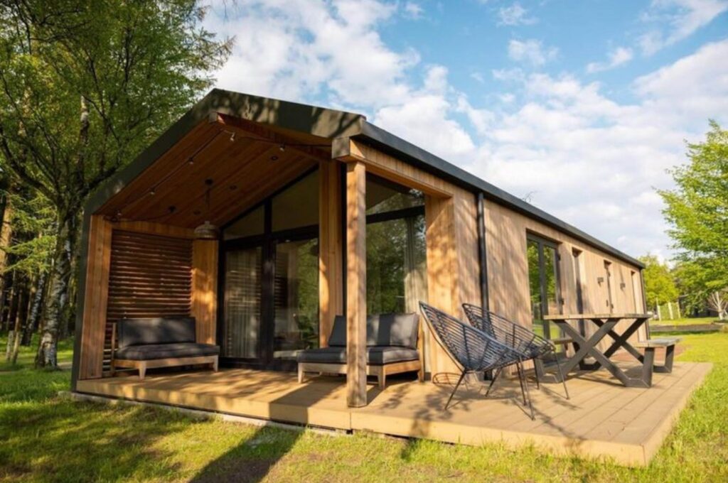 Villapparte-Wilsumerberge-The Valley-Nature Lodge met hottub-Duurzaam en luxe Tiny House voor 4 en 6 personen-Wilsum-Duitsland-met zwemmeer