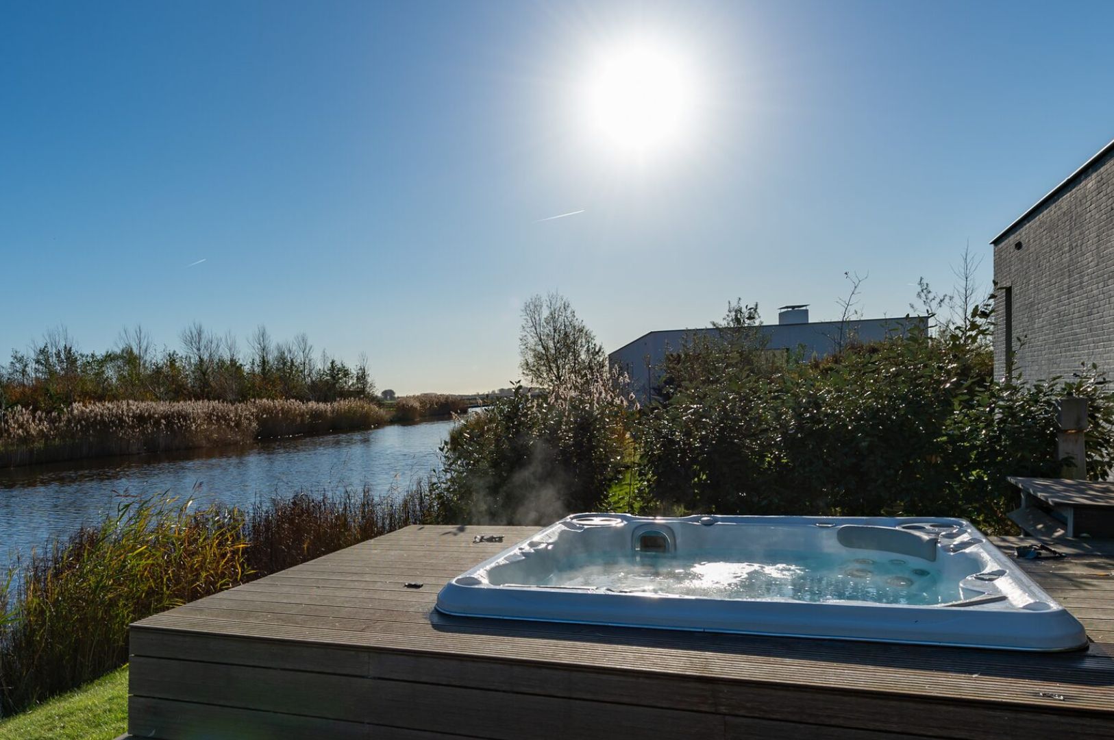 Villapparte-Zandvillas-Vakantievilla Zandbank 25-luxe vakantiehuis voor 6 personen-whirlpool-sauna-Kamperland-Zeeland-ontspannen in whirlpool
