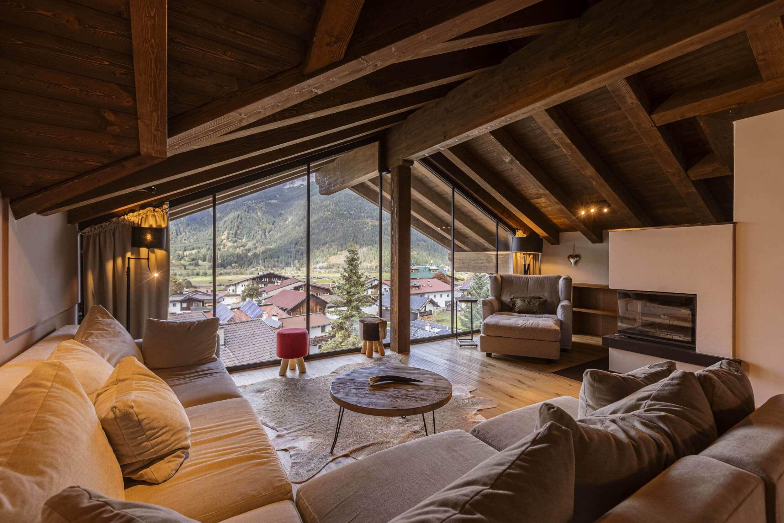 Villapparte-Alps-Resorts-Bergresort Zugspitze Ehrwald-luxe vakantieappartementen-voor 2 tot 8 personen-wellness-Tirol-Oostenrijk-knusse zithoek