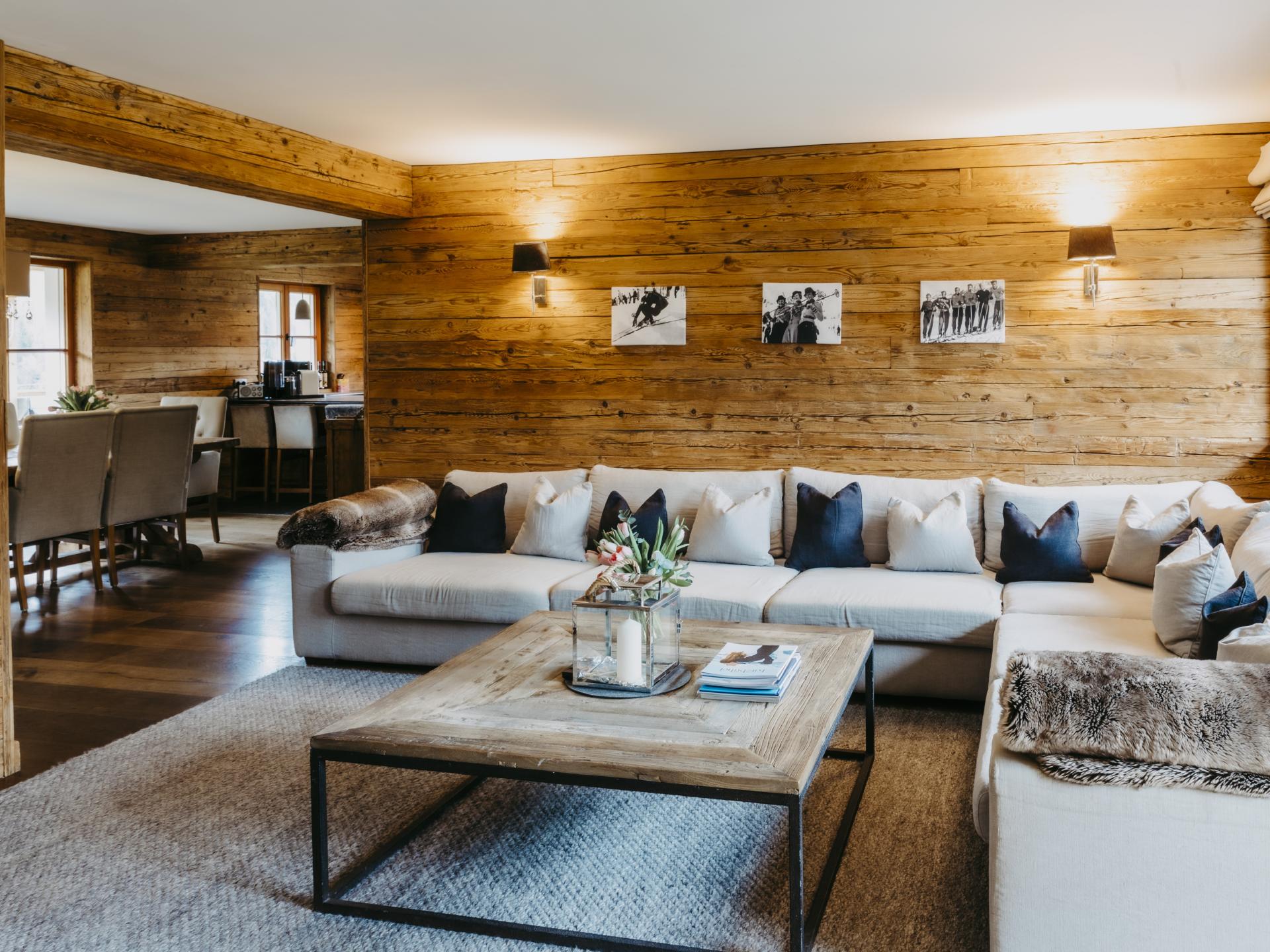 Villapparte-Villa for You-Appartement Chalet-Apartment Alpenrose-luxe vakantieappartement voor 4 personen-Kirchberg-Tirol-Sauna-Whirlpool-Oostenrijk-gezellige woonkamer