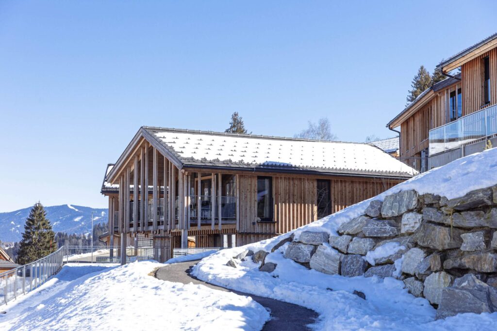 Villapparte-Alps-Resort-Bergresort Hauser Kaibling-Luxe poolvillas-Luxe appartementen-Stiermarken-Oostenrijk-winter met uitzicht