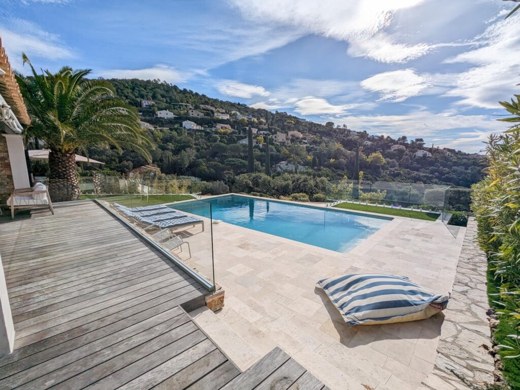 10 bijzondere vakantiehuizen in Frankrijk met zwembad