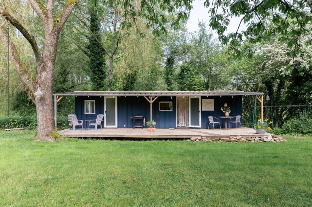 Villapparte-Natuurhuisje Saint-Saulge-Natuurhuisje 80837-sfeervol vakantiehuis voor 2 personen-met zwembad-Bourgogne-Franche-Comté-Frankrijk-grote tuin