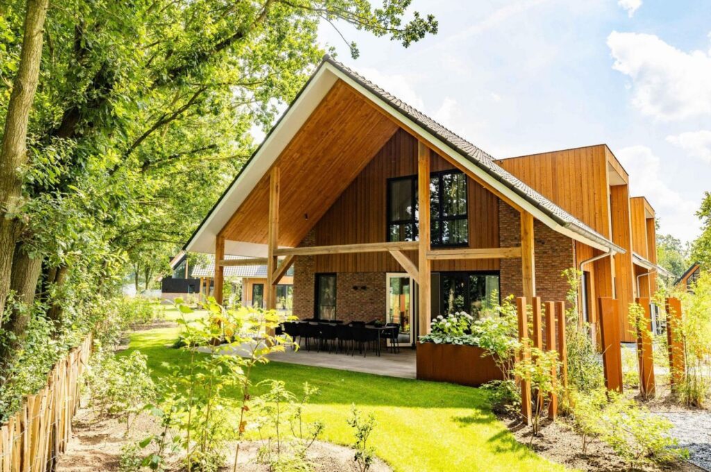 Villapparte-Resort Valley-Veluwe Villa met Binnenzwembad & Wellness-Luxe vakantiehuis voor 12 personen-Wekerom-vakantiepark-Gelderland