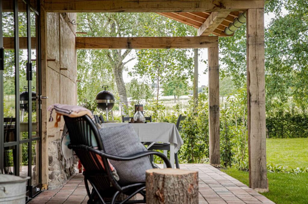 Villapparte-Beaujean-Vacances-'t Bakhuisje van Vrouw Holle-luxe vakantiehuis voor 4 personen-Mechelen-Zuid-Limburg-overkapping