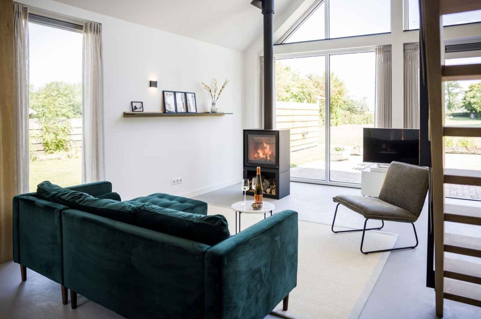 Villapparte-Beaujean Vacances-Villa Weidezicht-luxe vakantiehuis voor 4 personen-Zuid-Limburg-Sfeervolle zithoek
