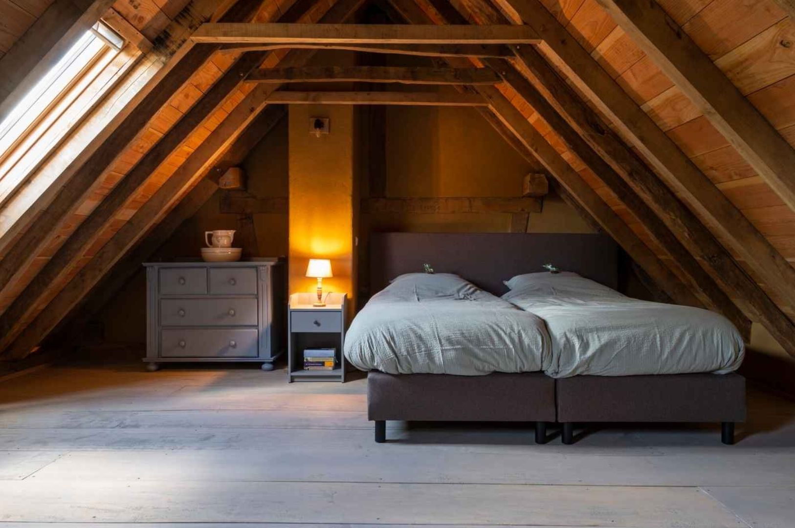 Villapparte-Beaujean Vacances-'t Wolters Hoes-luxe vakantiehuis voor 8 personen-Nuth-Zuid-Limburg-Nederland-romantische slaapkamer